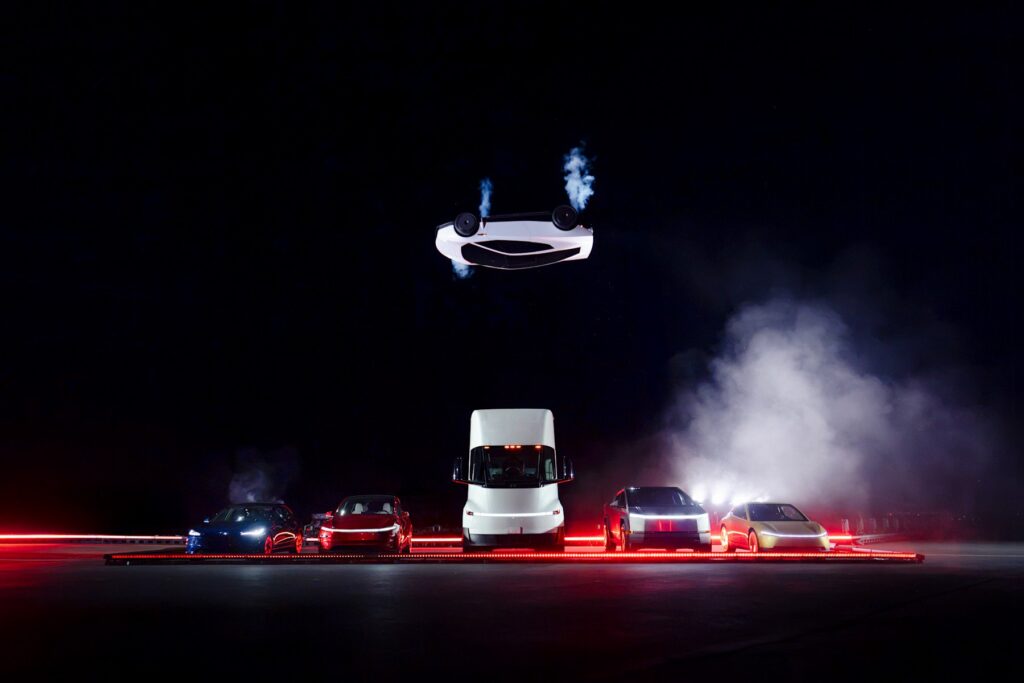 Tesla Roadster salta por cima de Cybercab, Cybertruck, Semi, Model Y e Model 3